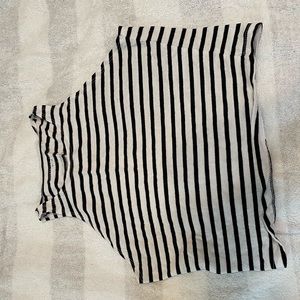 striped black and white crop top